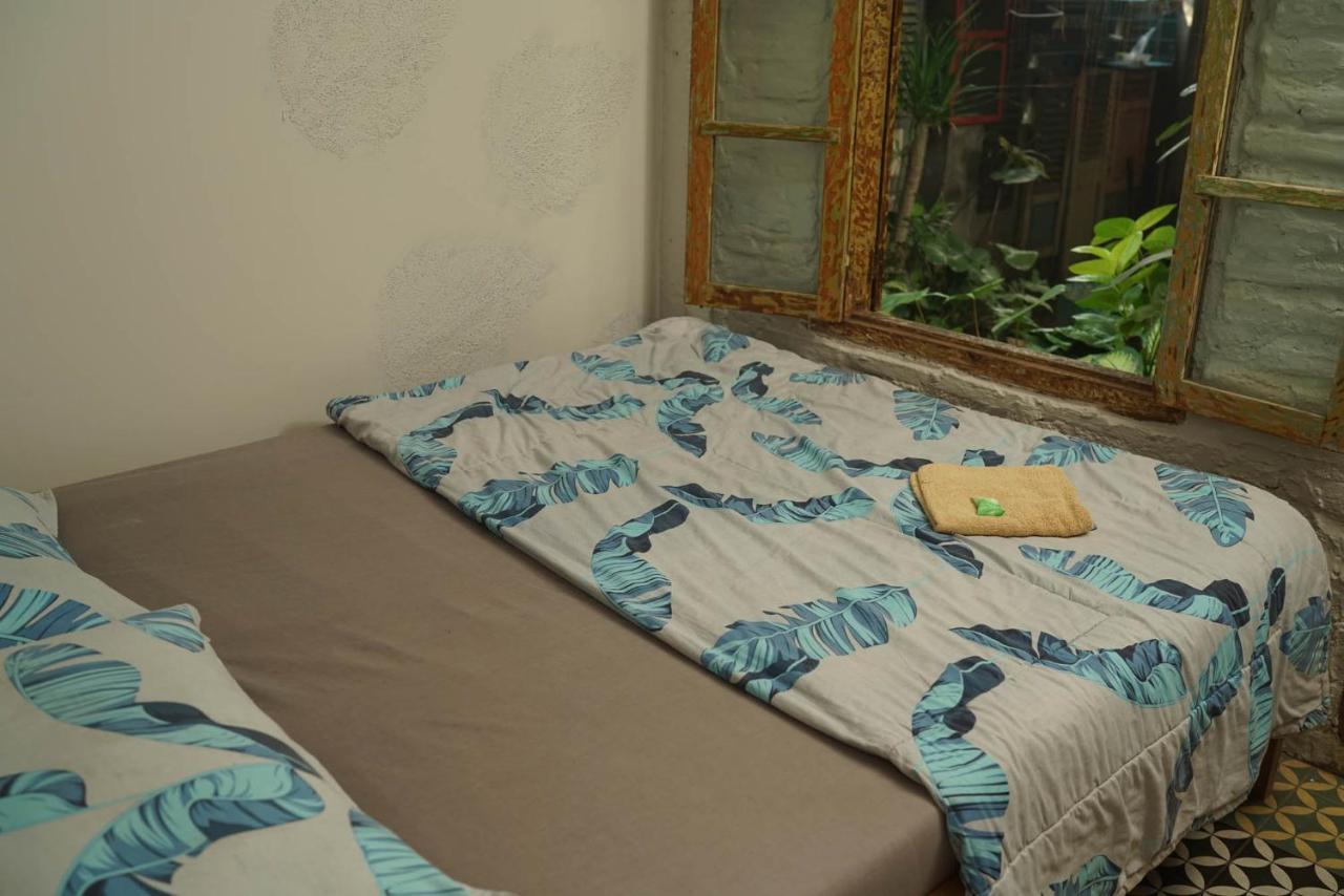 Happy House Bnb Bromo Backpacker Probolinggo Esterno foto