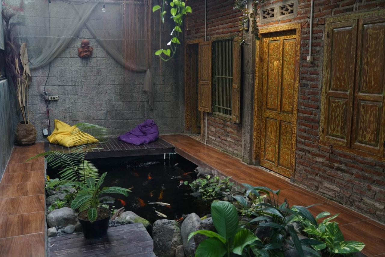 Happy House Bnb Bromo Backpacker Probolinggo Esterno foto