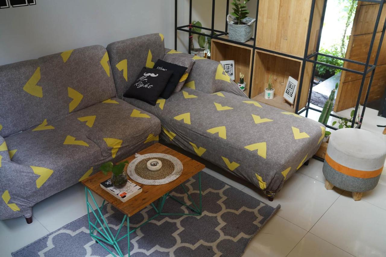 Happy House Bnb Bromo Backpacker Probolinggo Esterno foto