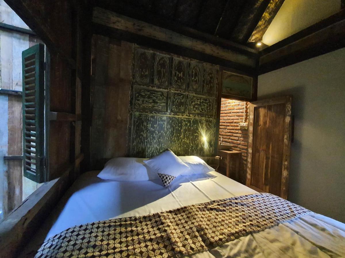 Happy House Bnb Bromo Backpacker Probolinggo Esterno foto