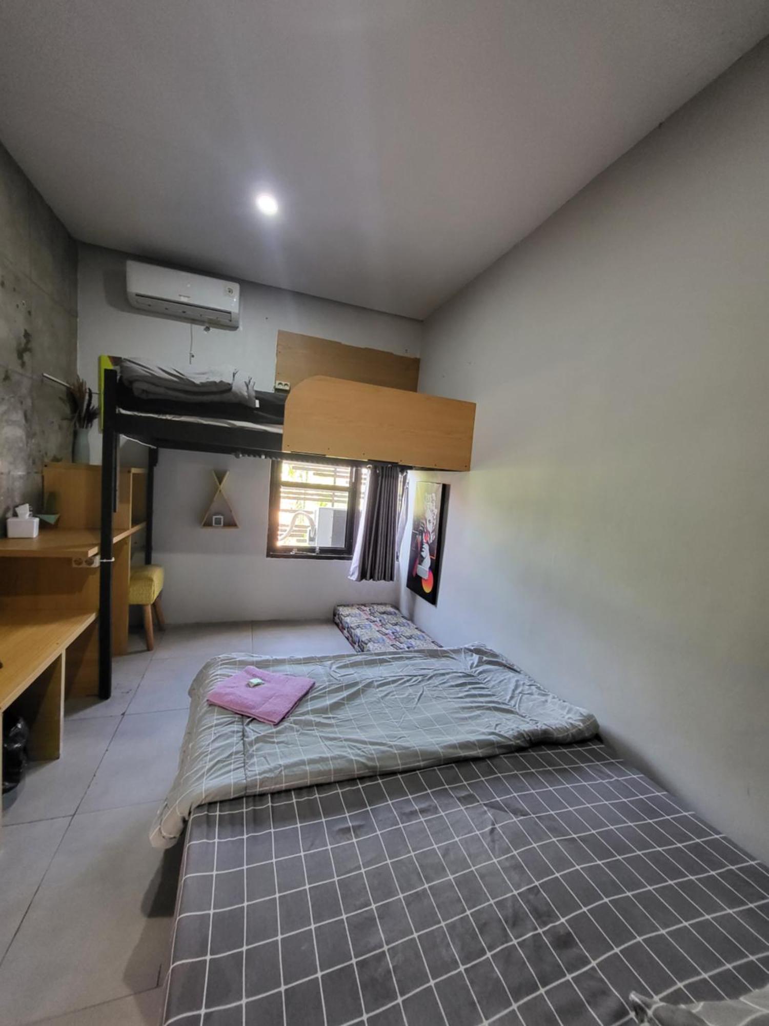 Happy House Bnb Bromo Backpacker Probolinggo Esterno foto