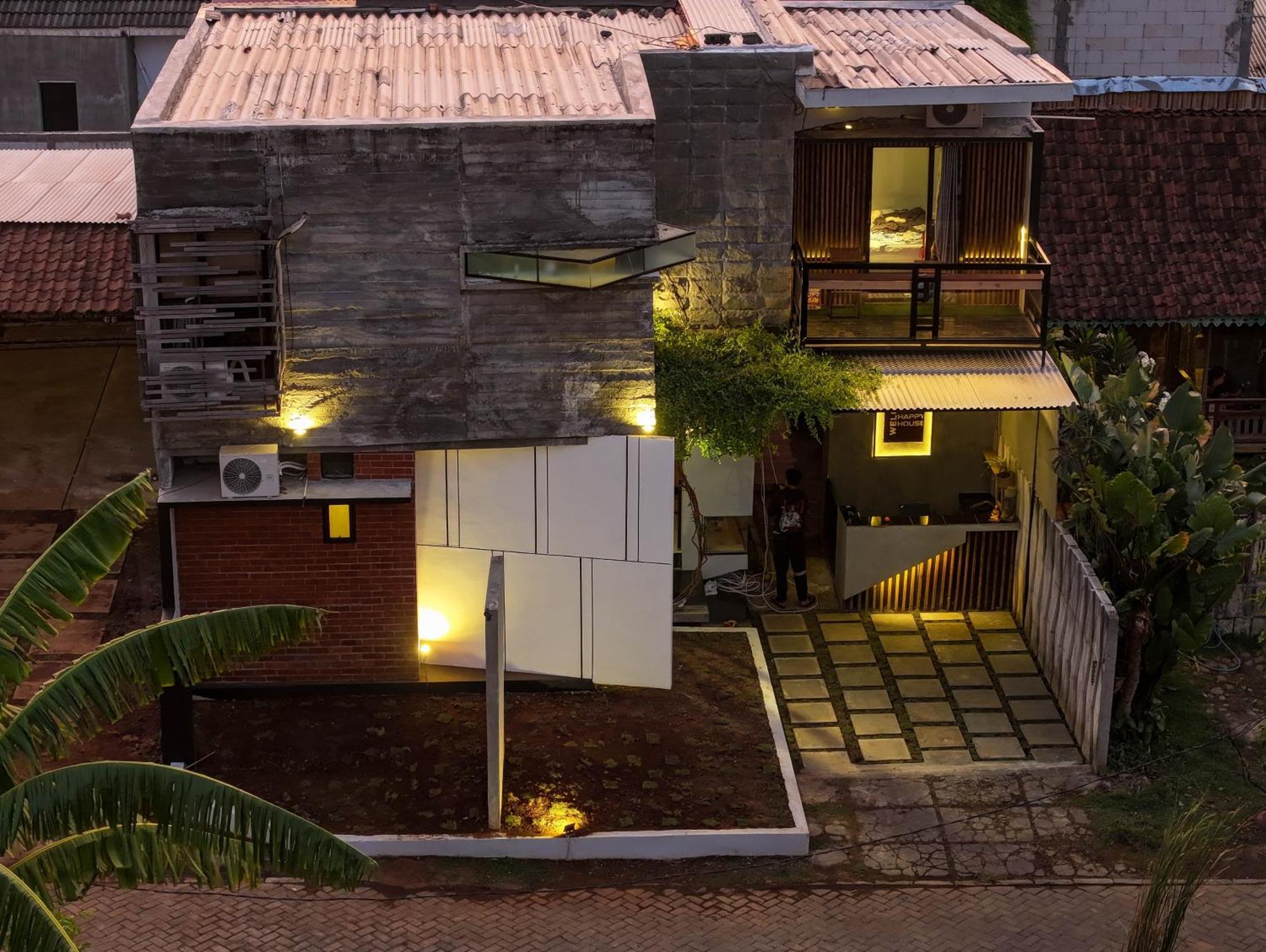Happy House Bnb Bromo Backpacker Probolinggo Esterno foto