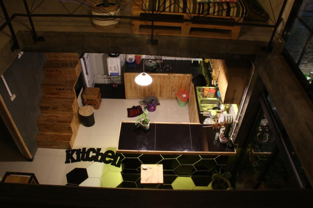 Happy House Bnb Bromo Backpacker Probolinggo Esterno foto